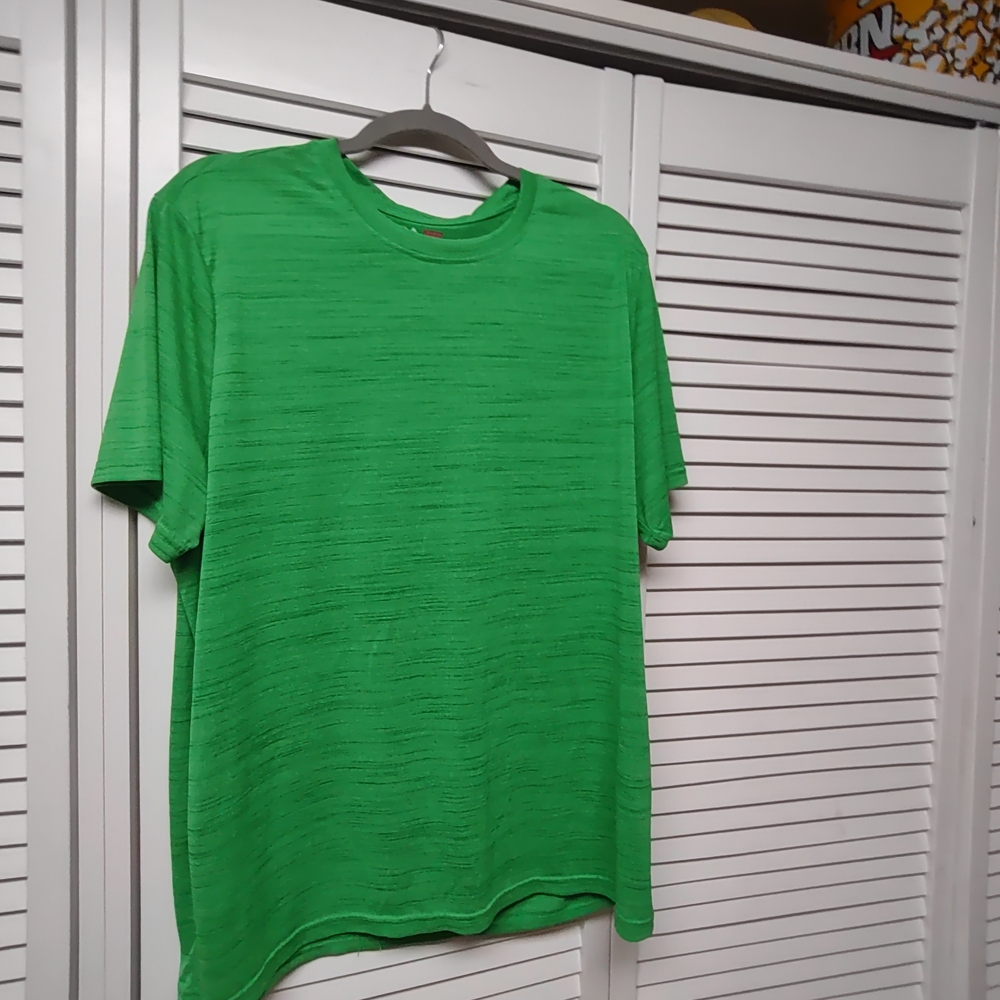 Men's Green Shirt